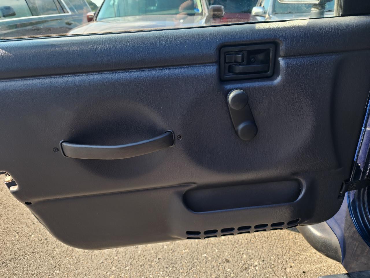 Jeep Wrangler SE 2001