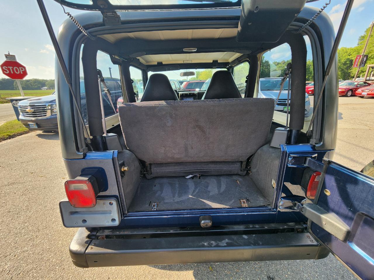 Jeep Wrangler SE 2001