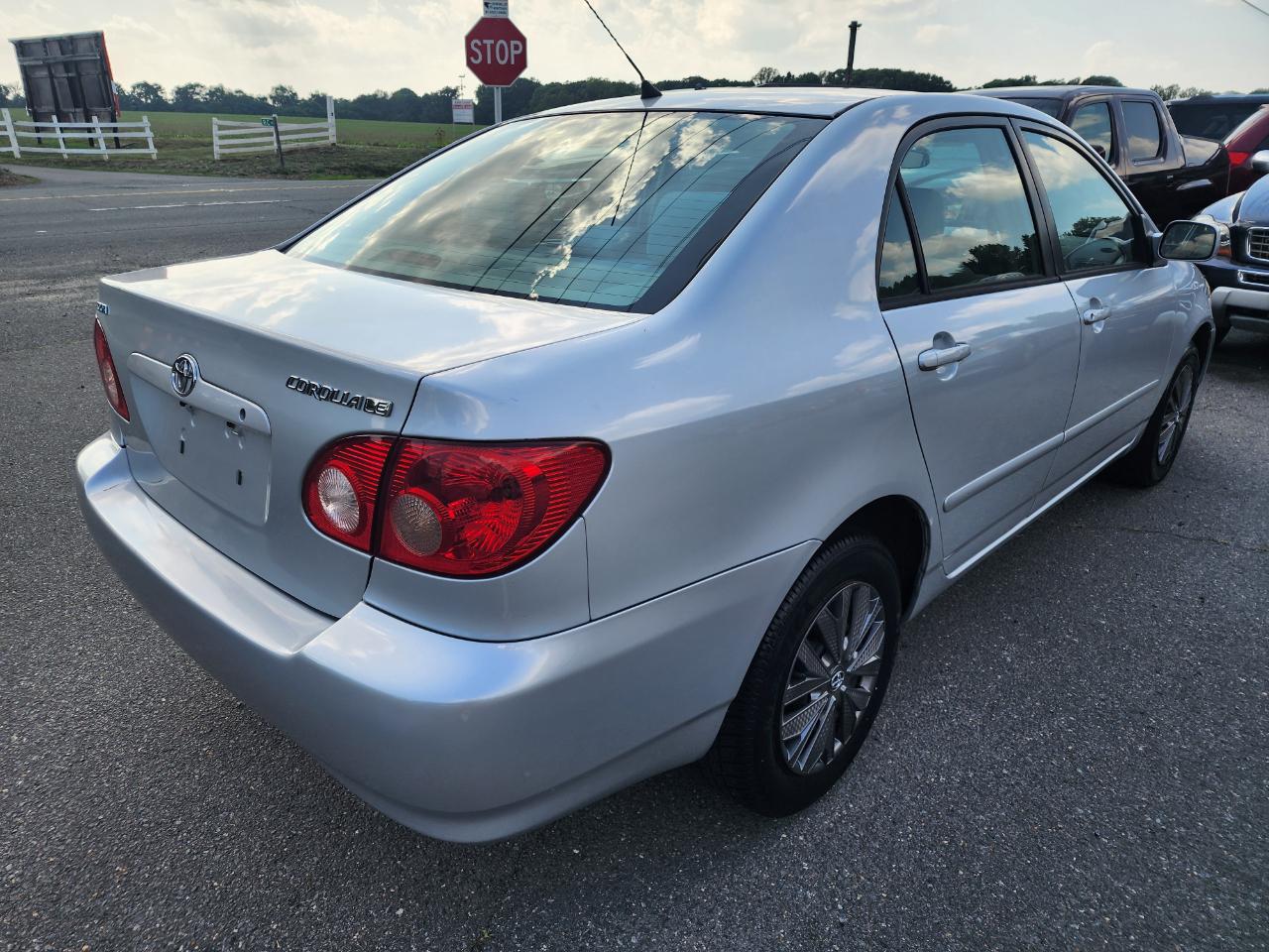 Toyota Corolla LE 2006