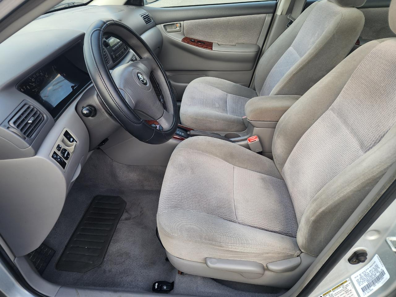 Toyota Corolla LE 2006