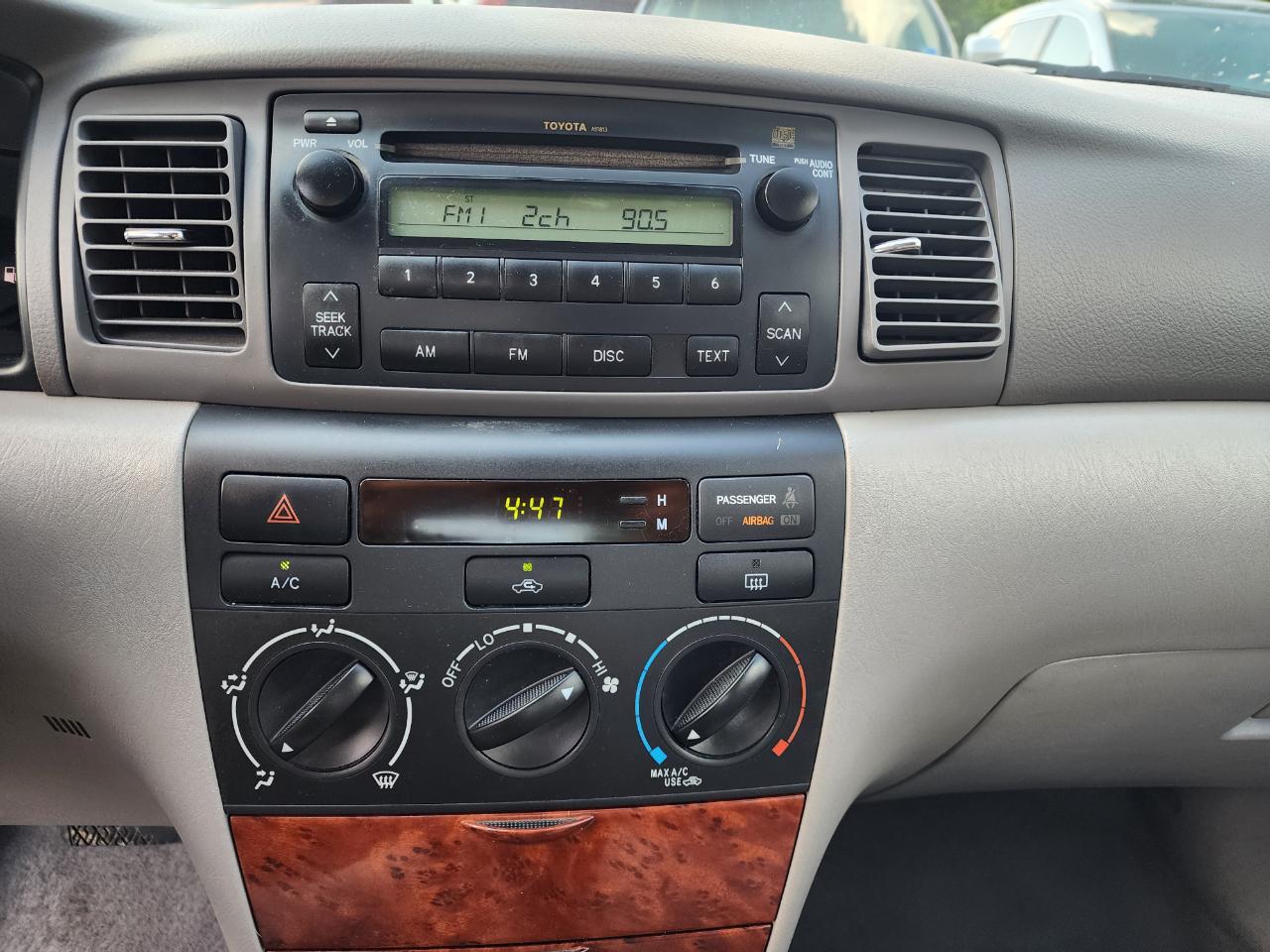 Toyota Corolla LE 2006
