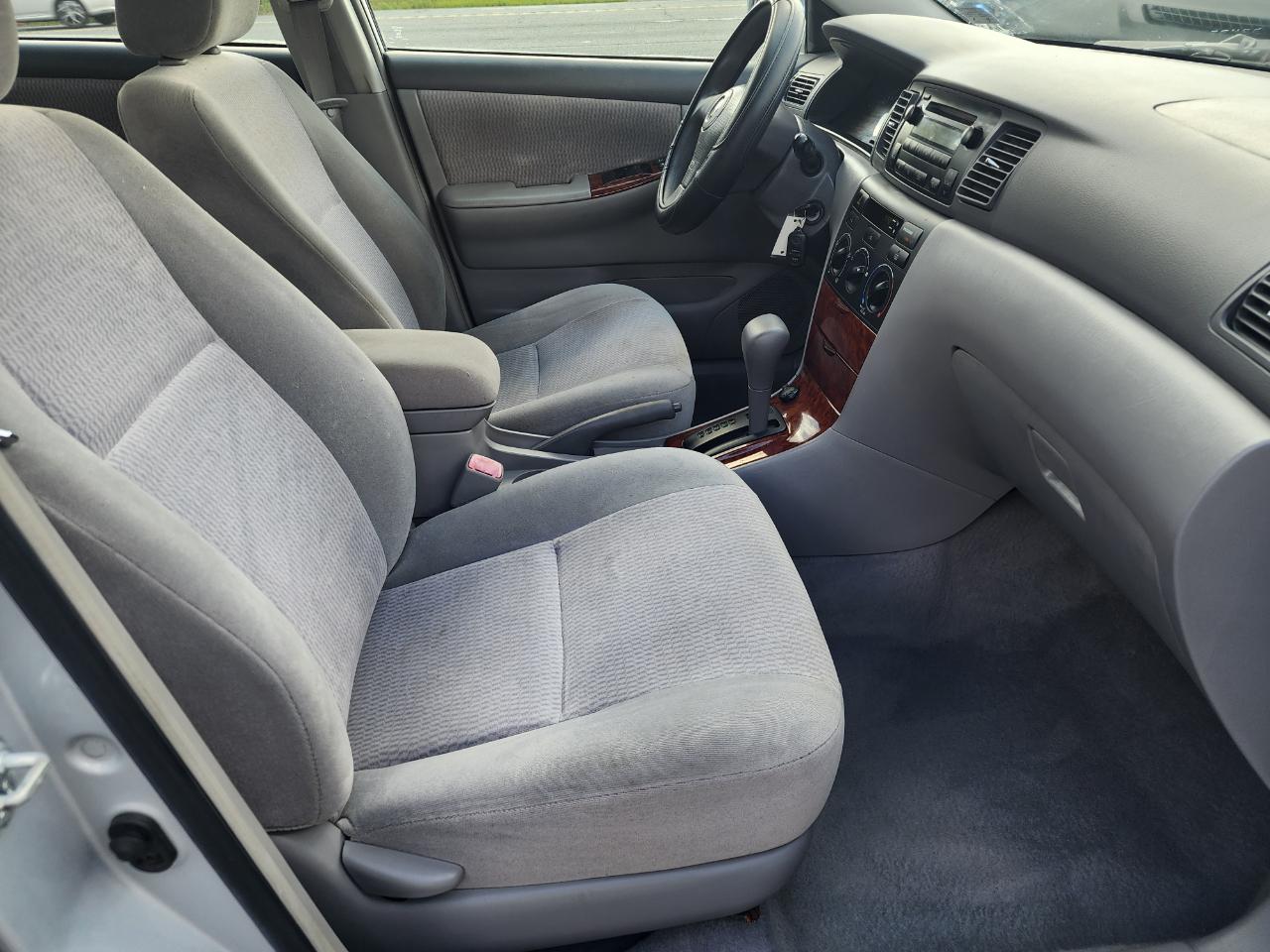 Toyota Corolla LE 2006