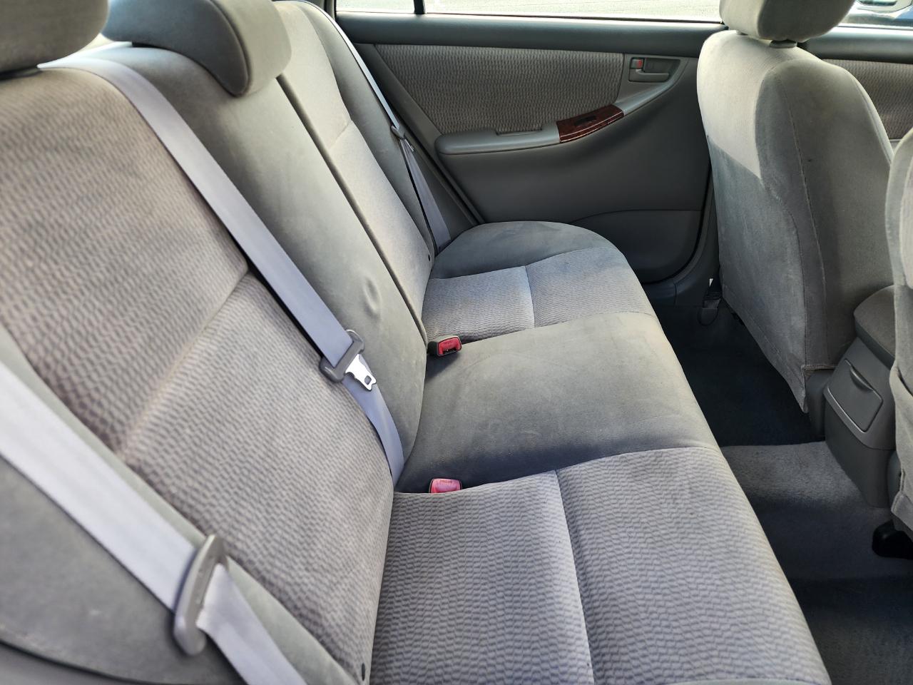 Toyota Corolla LE 2006