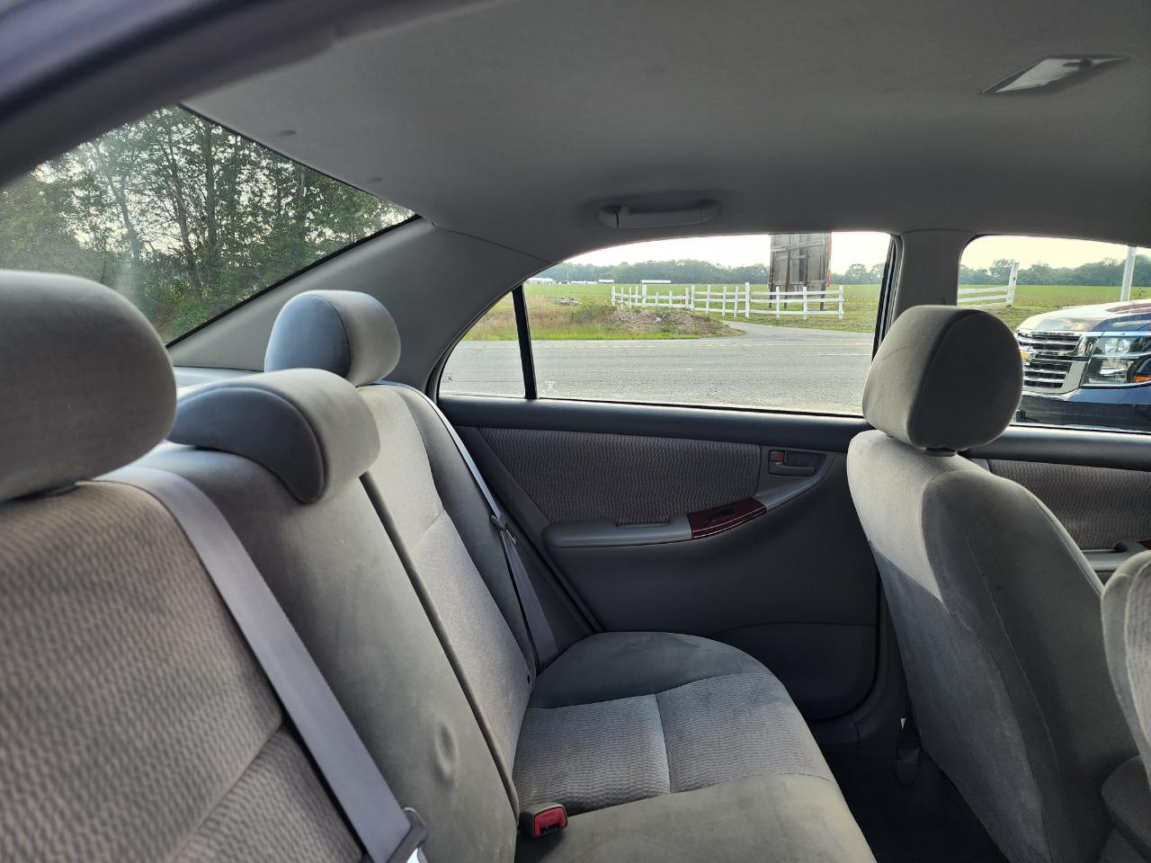 Toyota Corolla LE 2006