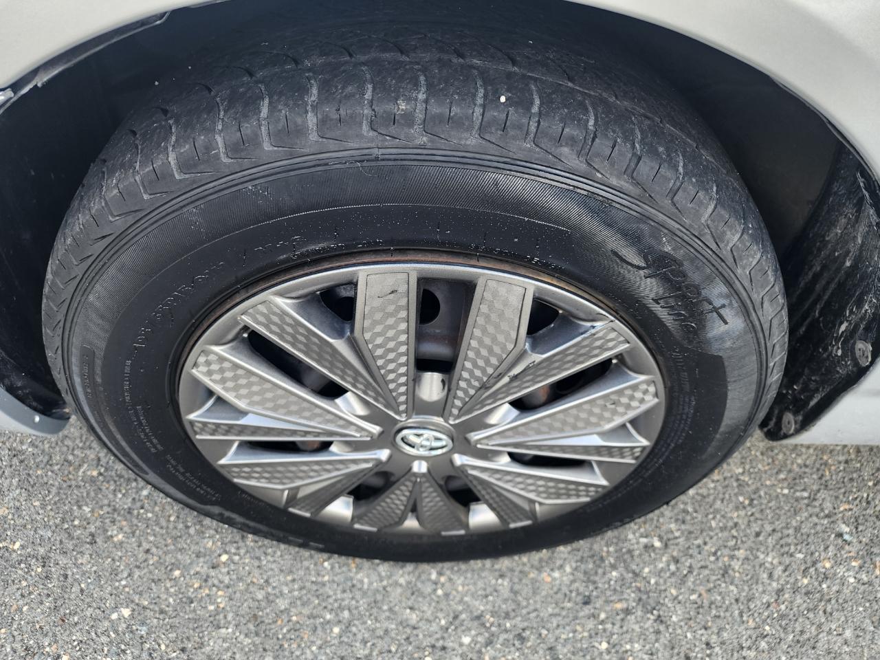 Toyota Corolla LE 2006