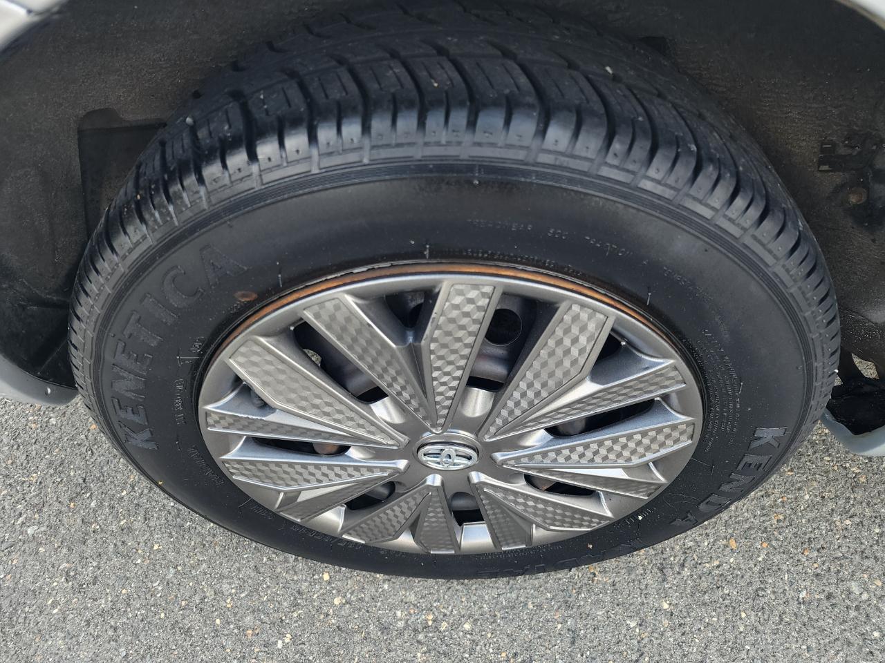 Toyota Corolla LE 2006