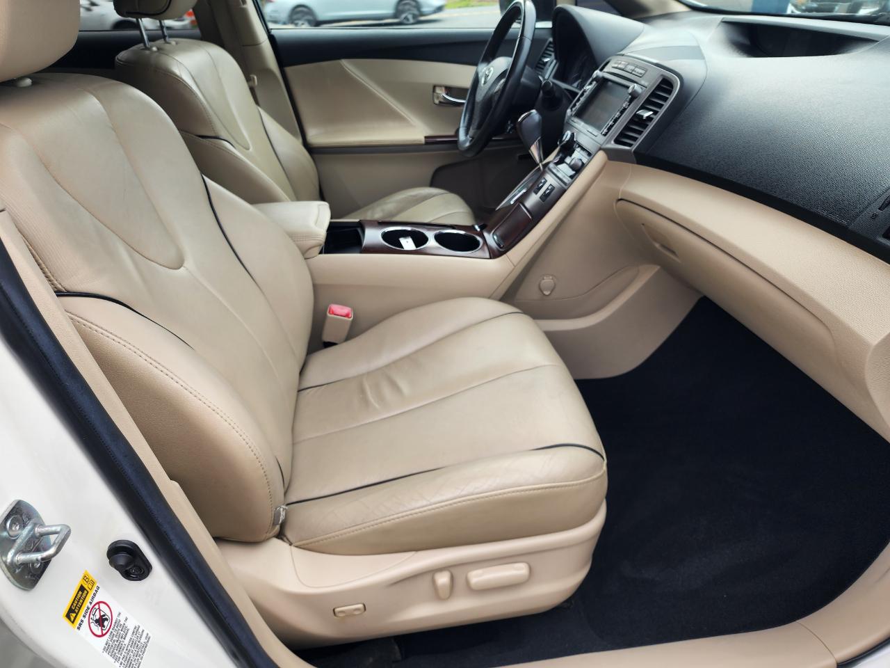 Toyota Venza AWD V6 2011