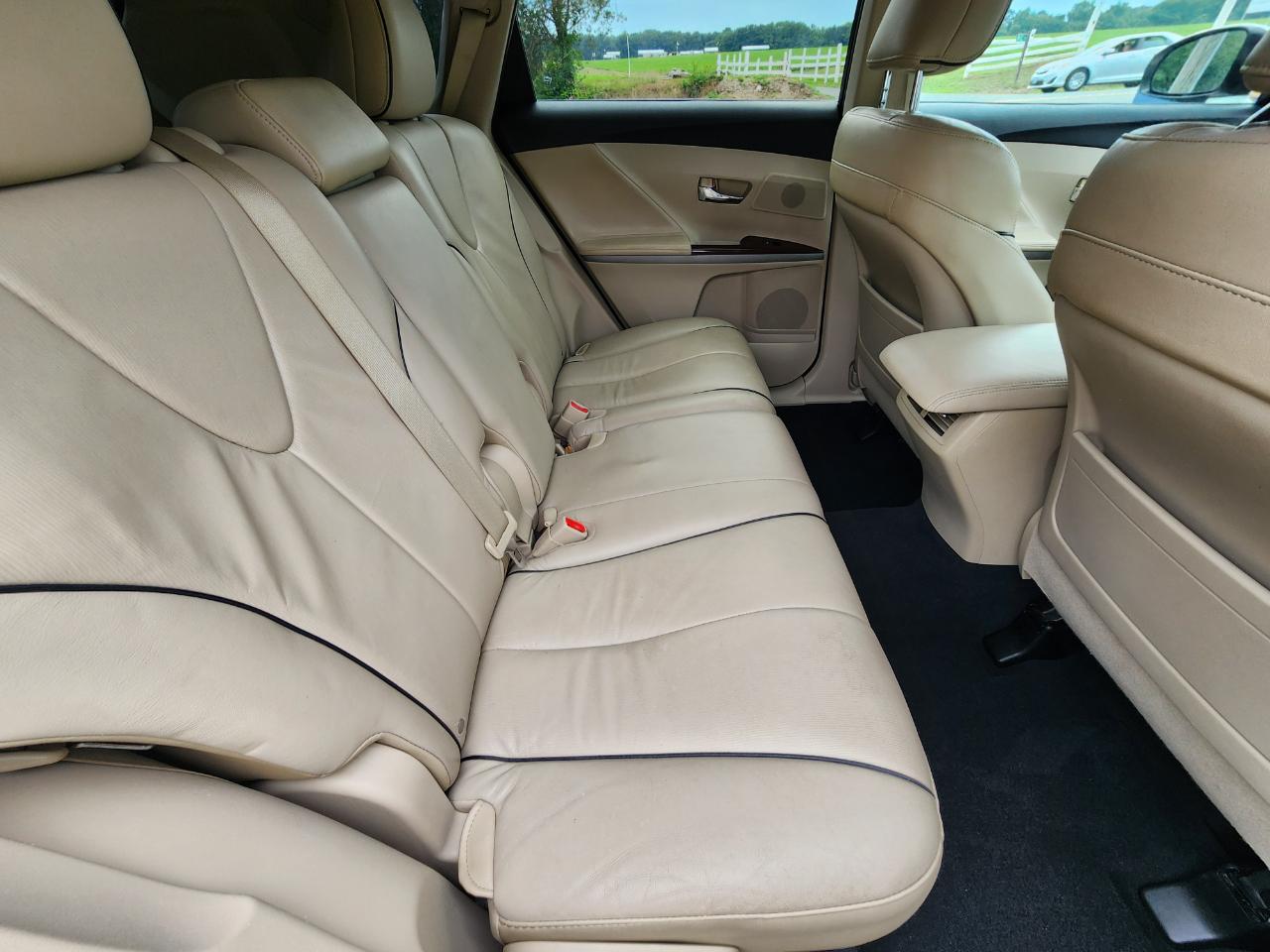 Toyota Venza AWD V6 2011