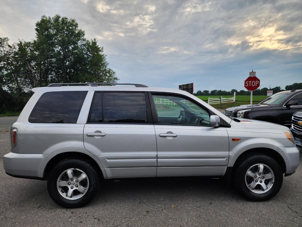 Honda Pilot EX w/Leather and Navigation 2006