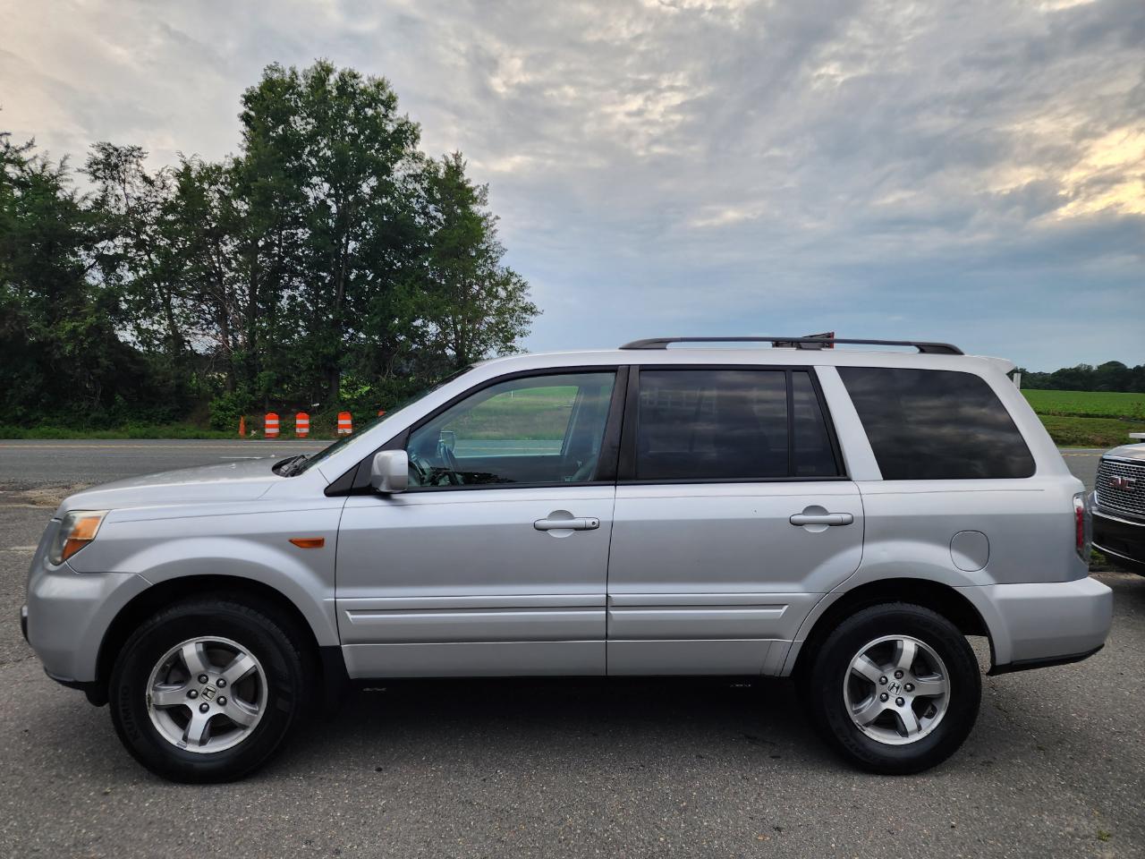 Honda Pilot EX w/Leather and Navigation 2006