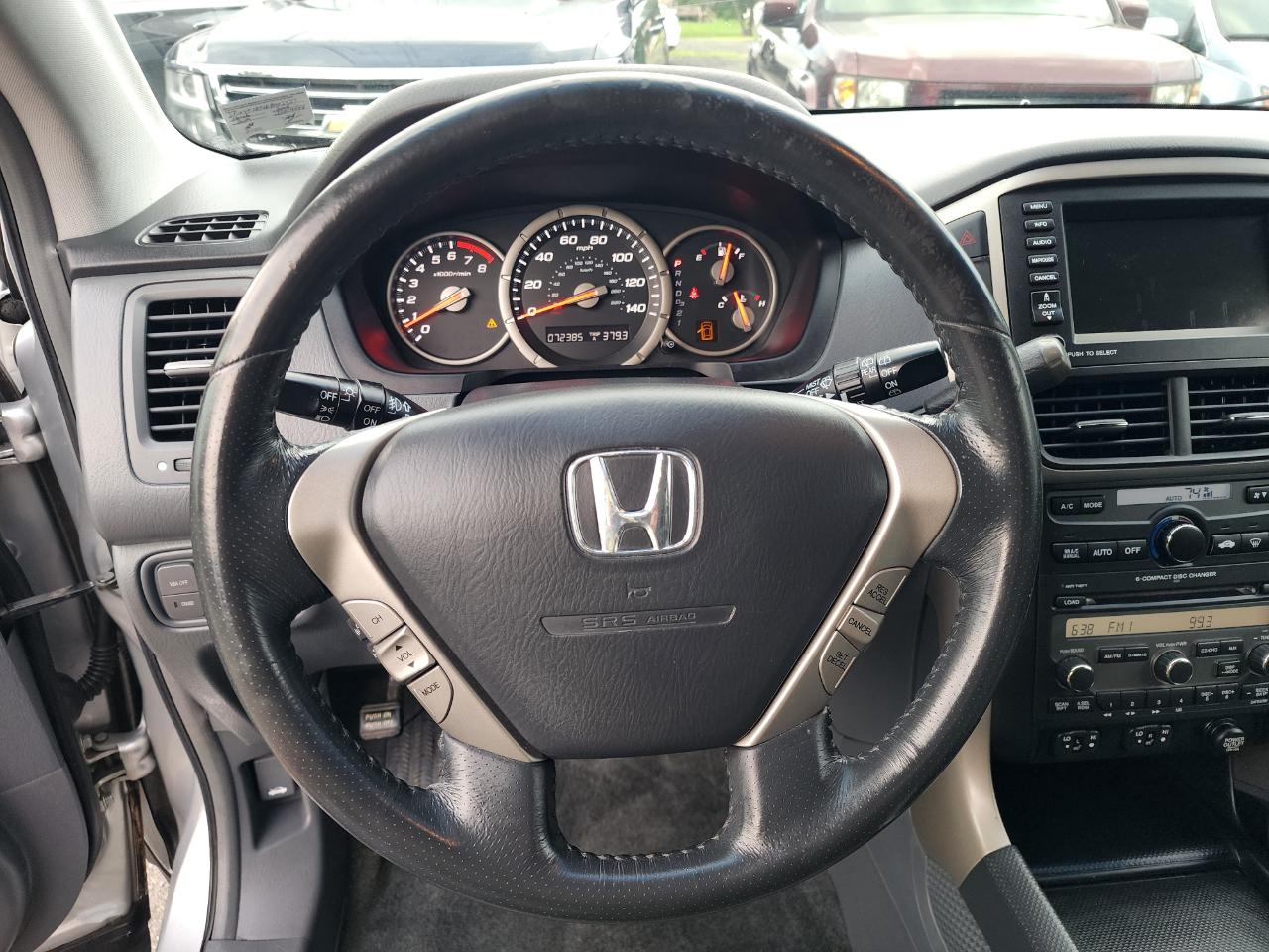 Honda Pilot EX w/Leather and Navigation 2006