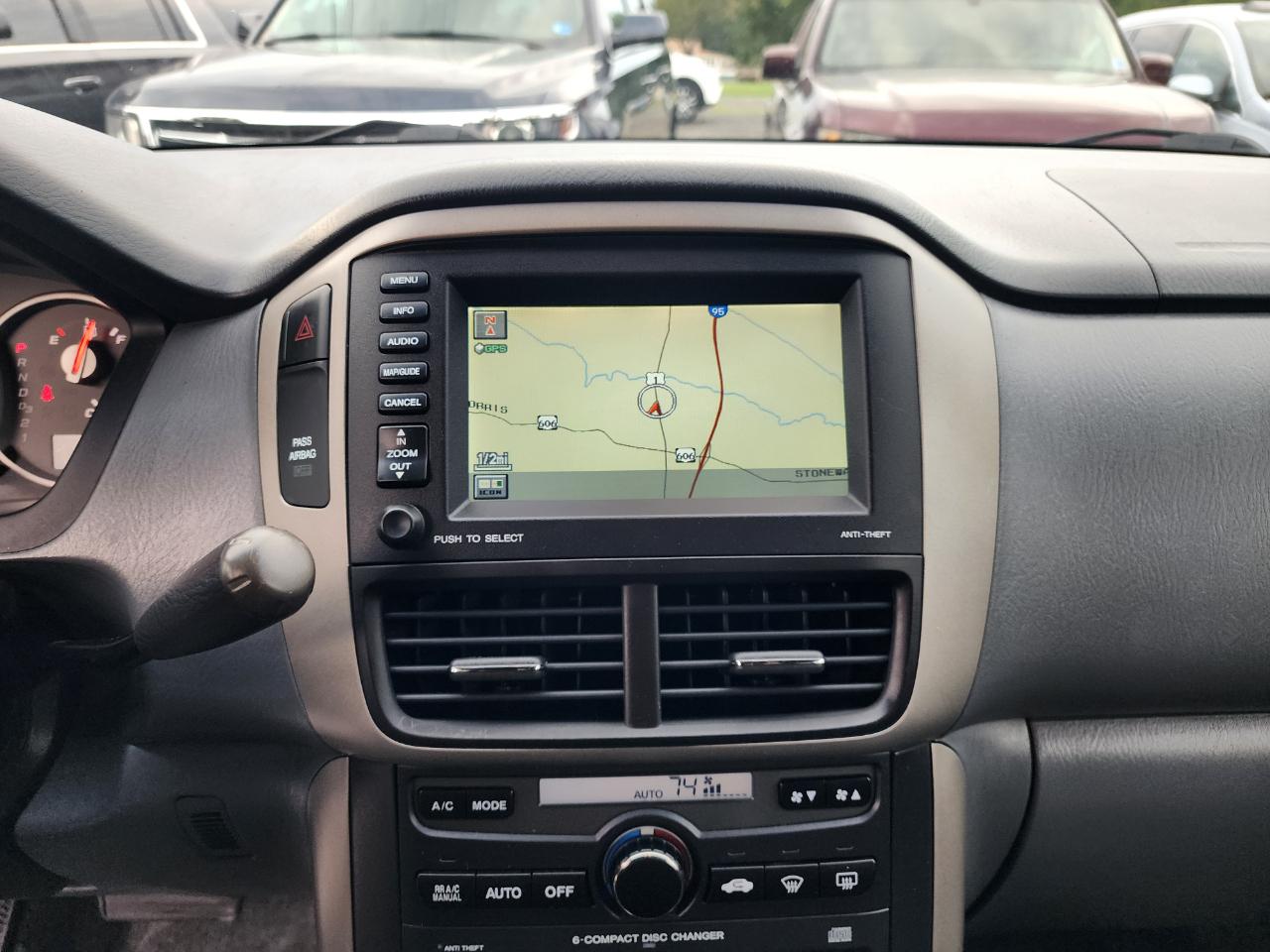 Honda Pilot EX w/Leather and Navigation 2006