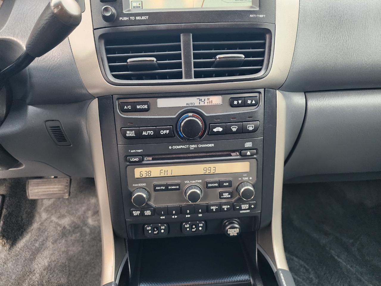 Honda Pilot EX w/Leather and Navigation 2006