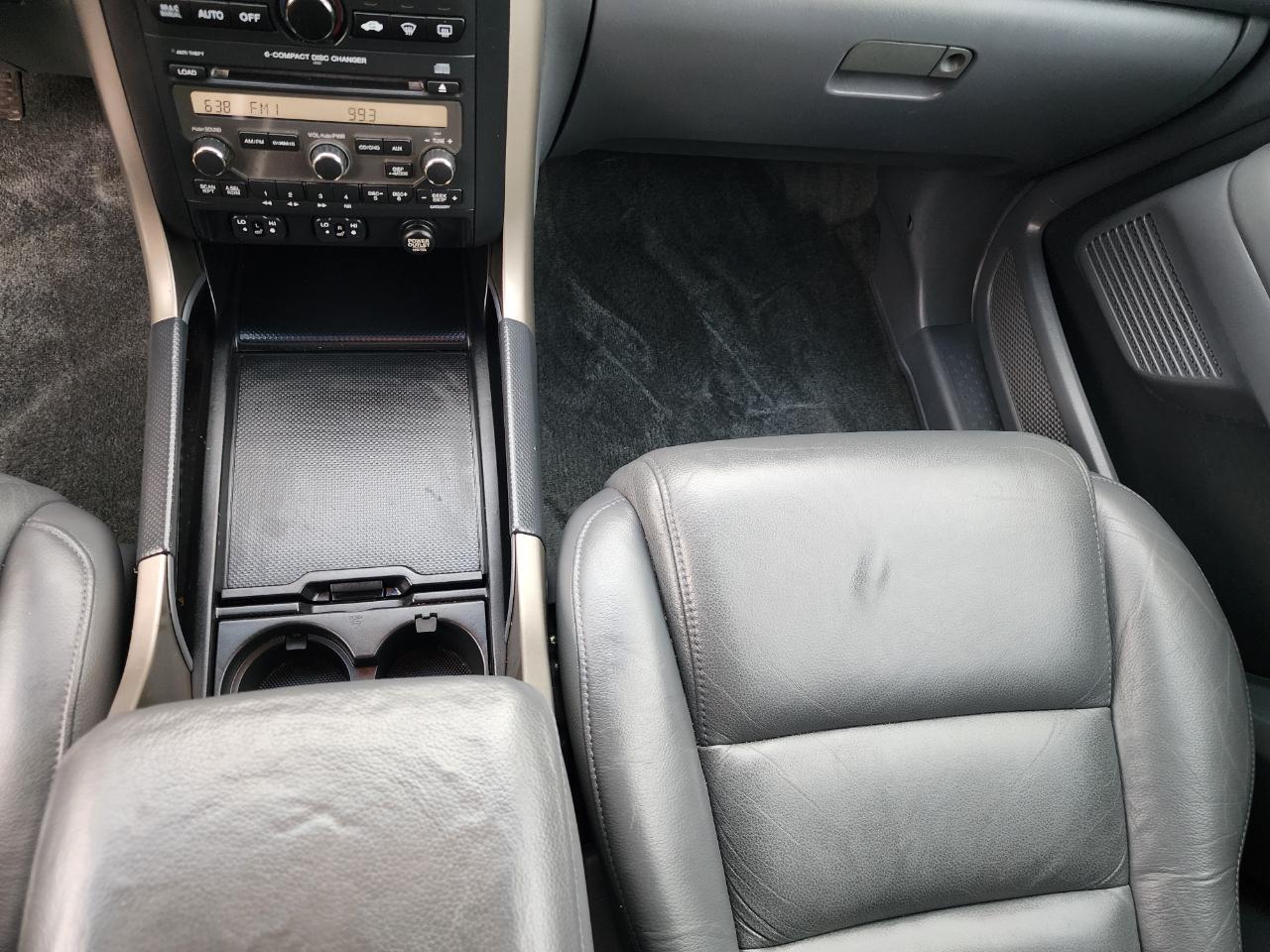Honda Pilot EX w/Leather and Navigation 2006