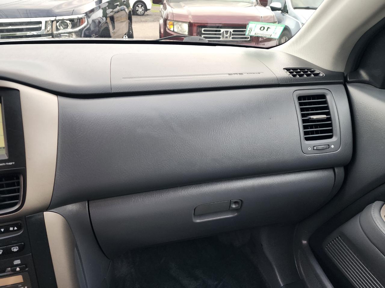 Honda Pilot EX w/Leather and Navigation 2006