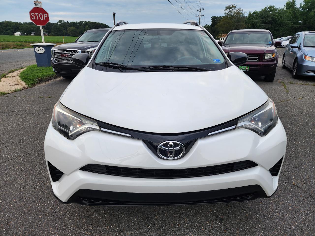 Toyota RAV4 LE AWD 2016