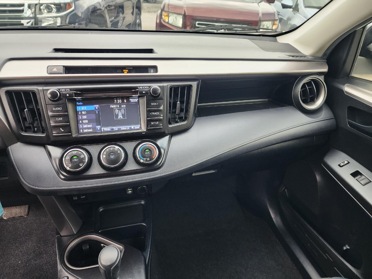 Toyota RAV4 LE AWD 2016