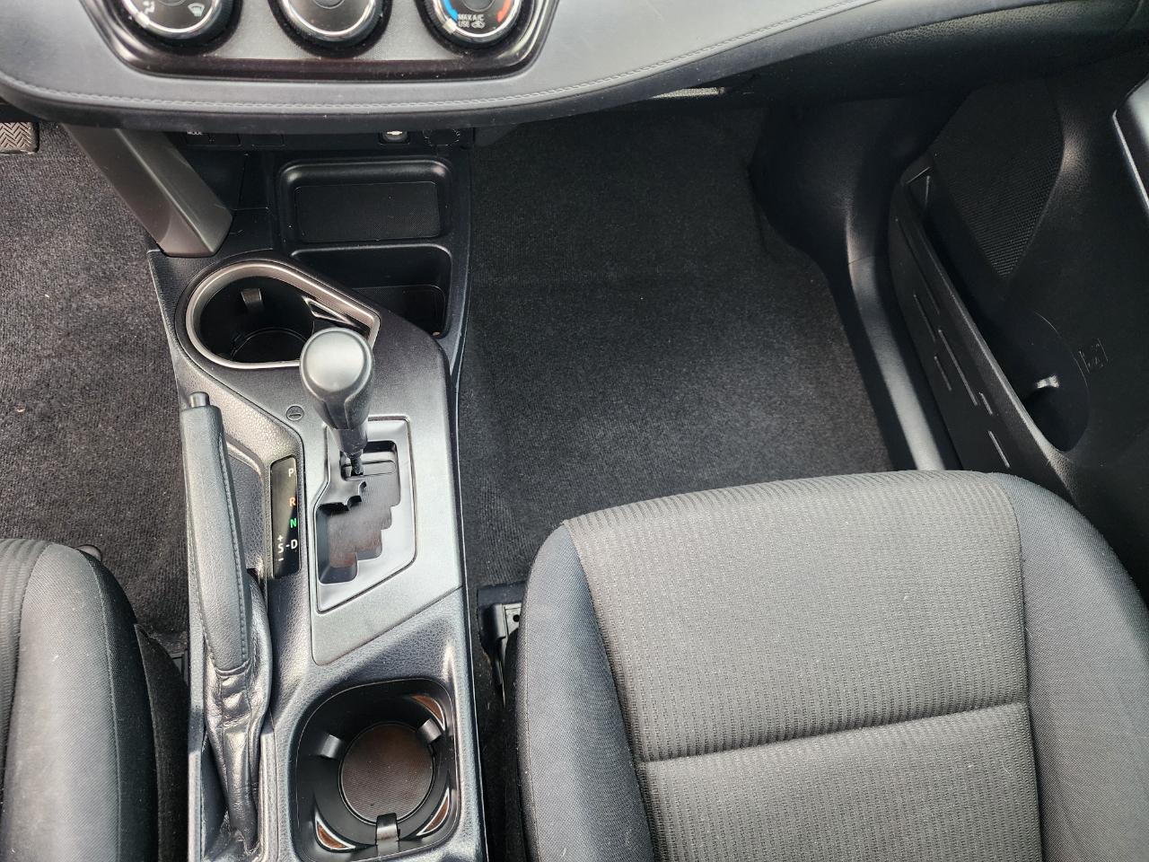 Toyota RAV4 LE AWD 2016