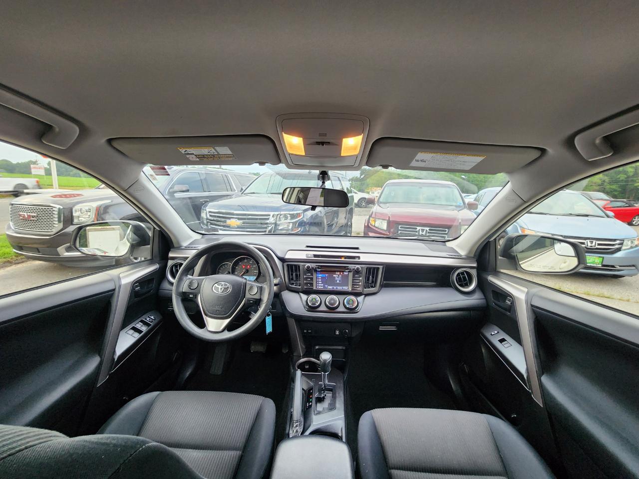 Toyota RAV4 LE AWD 2016