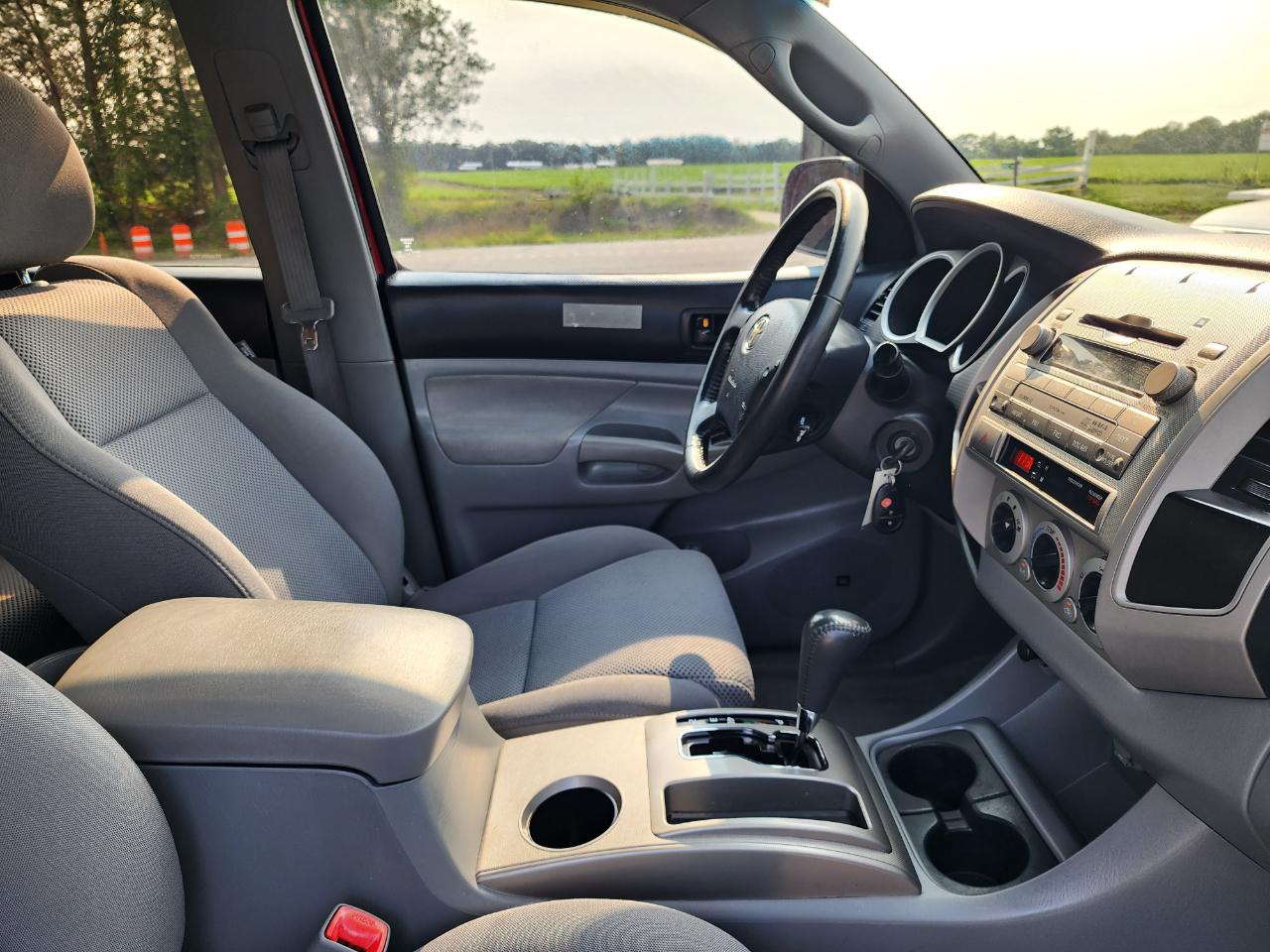 Toyota Tacoma PreRunner Double Cab V6 Auto 2WD 2010