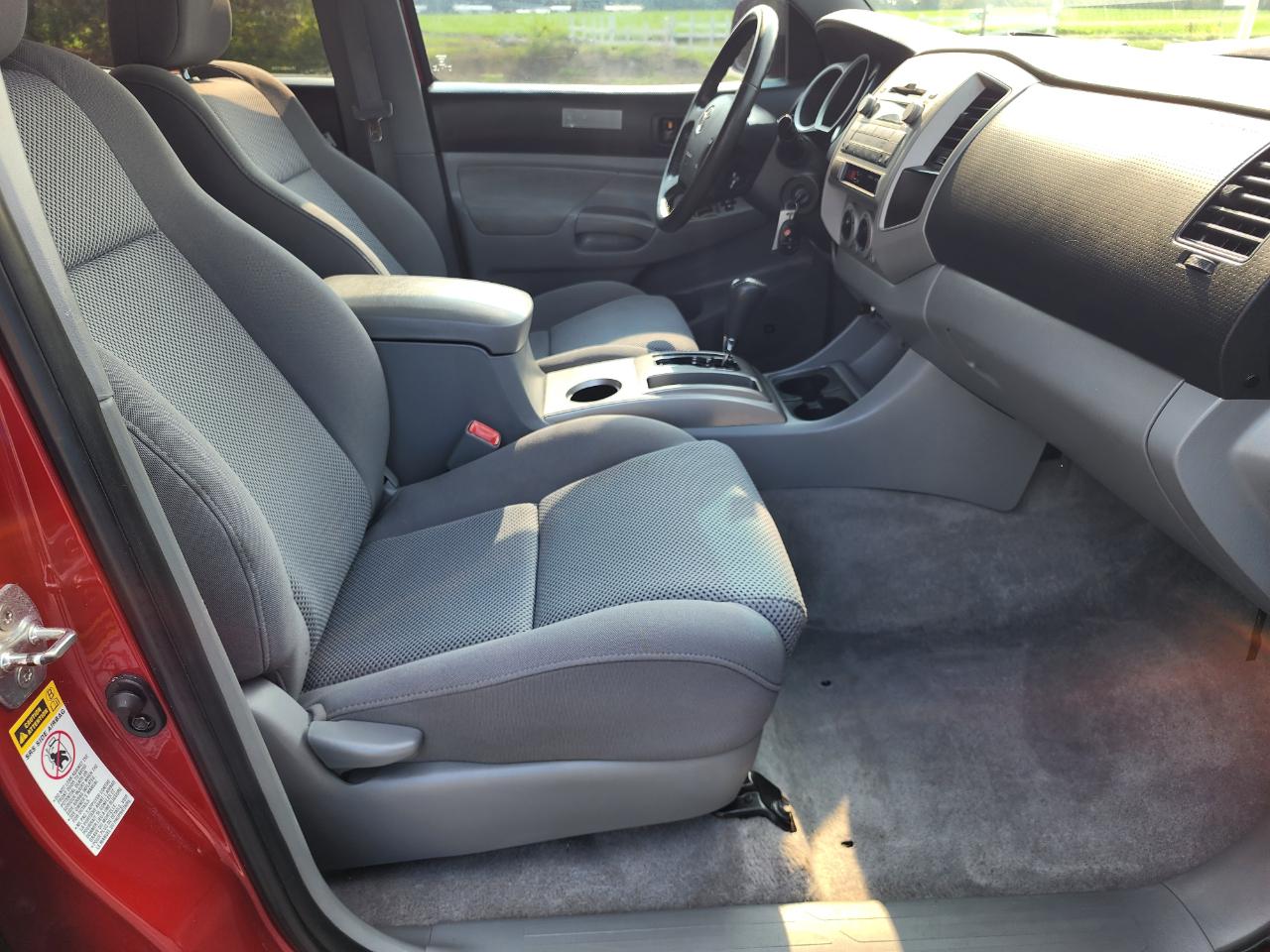 Toyota Tacoma PreRunner Double Cab V6 Auto 2WD 2010