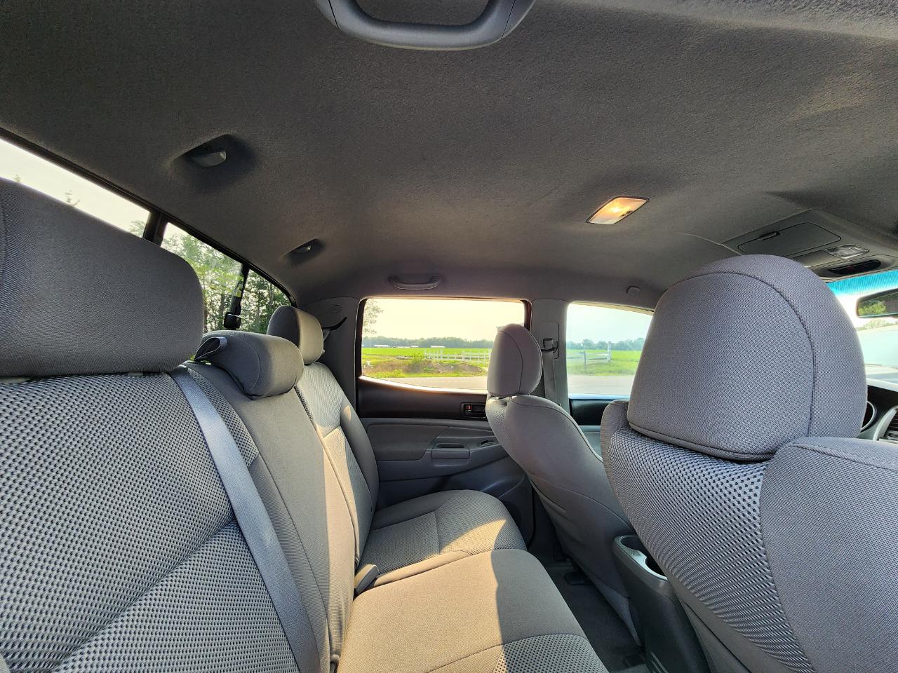 Toyota Tacoma PreRunner Double Cab V6 Auto 2WD 2010