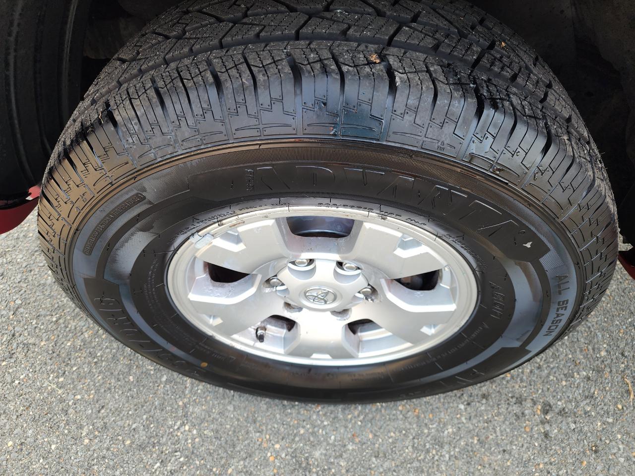 Toyota Tacoma PreRunner Double Cab V6 Auto 2WD 2010