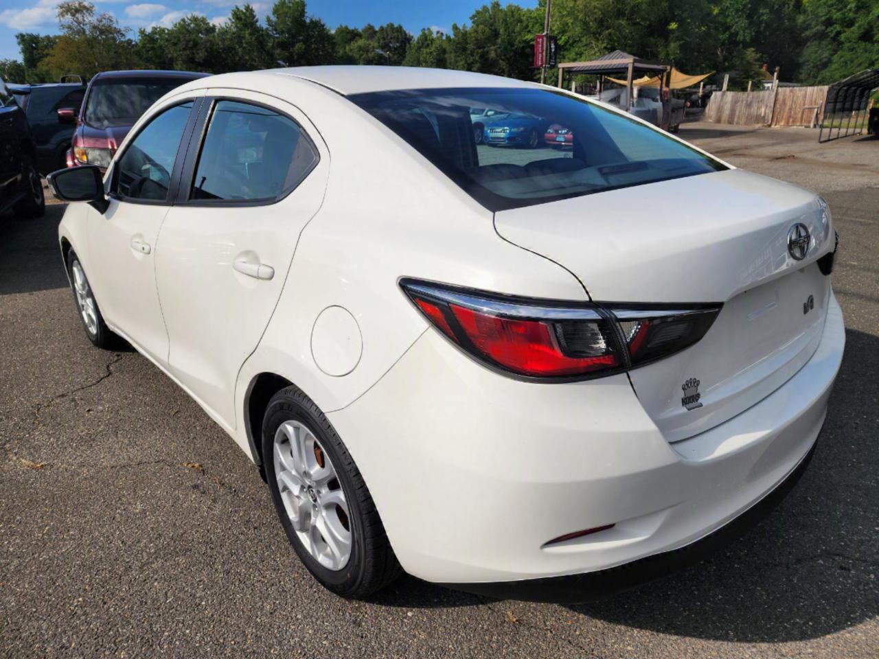 Scion iA 6A 2016