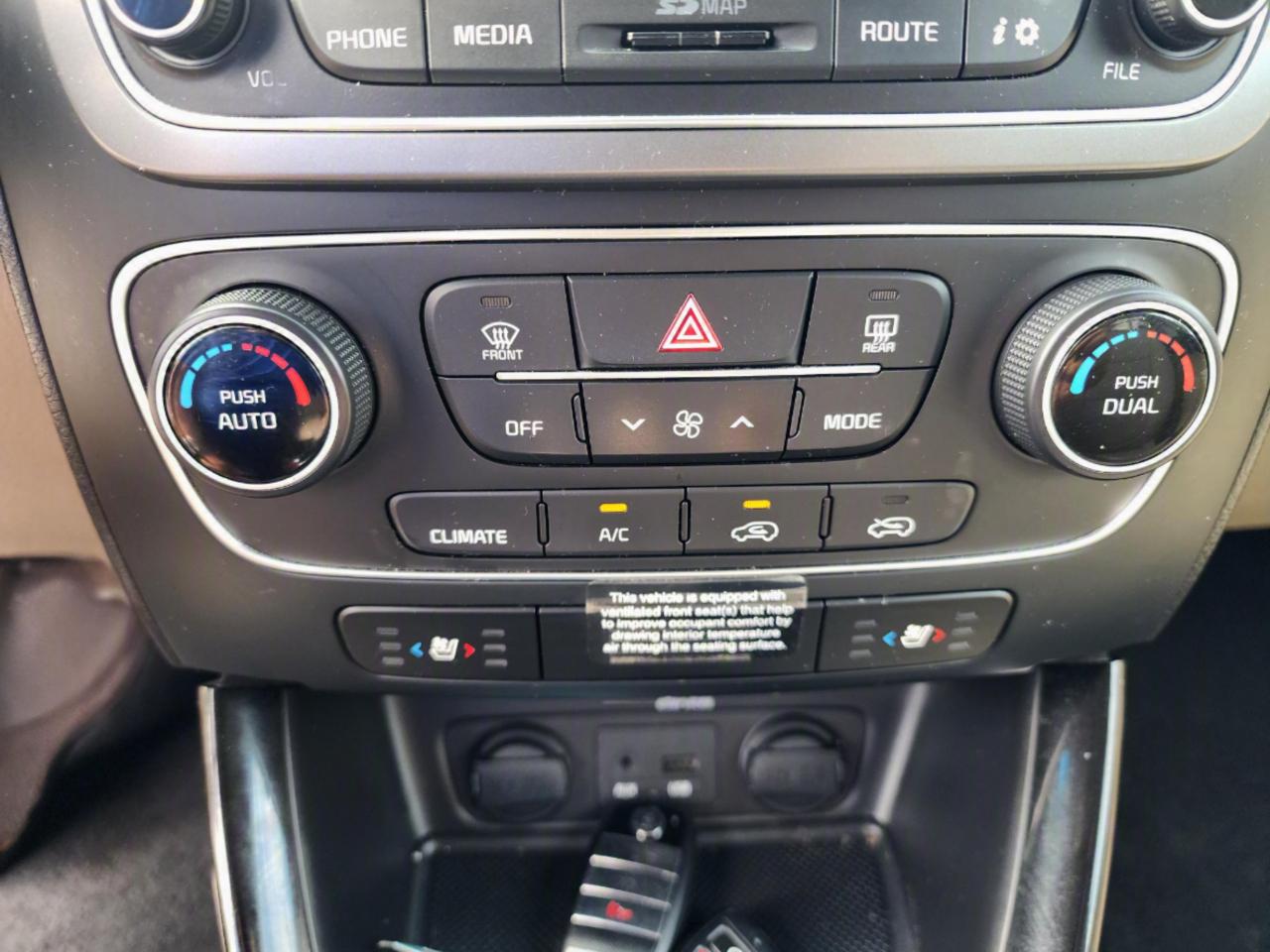 Kia Sorento EX V6 2WD 2014