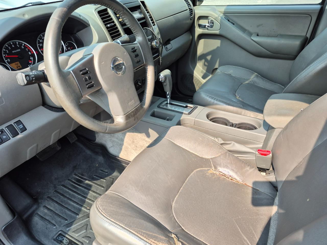 Nissan Frontier SL Crew Cab 4WD 2012