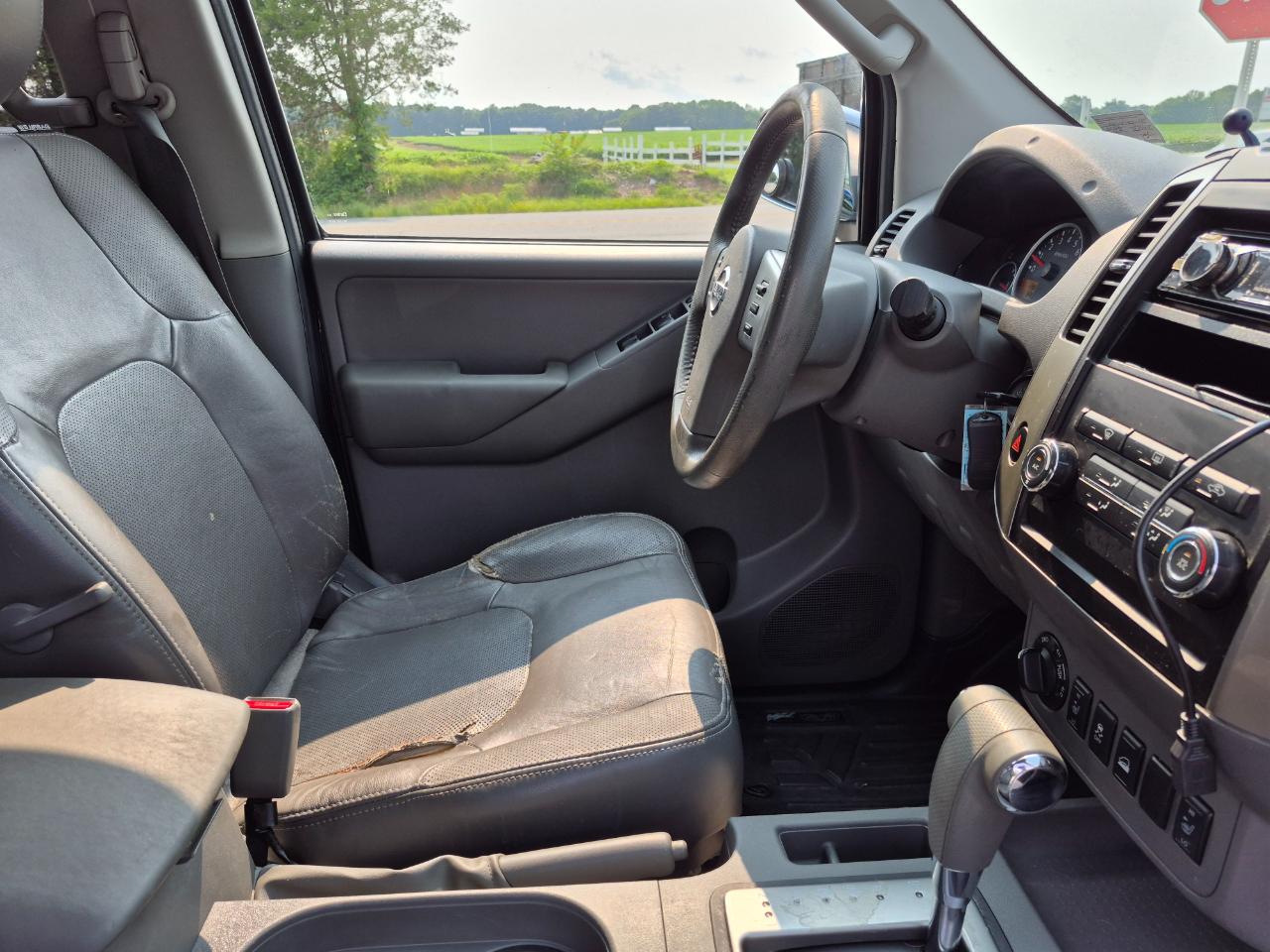 Nissan Frontier SL Crew Cab 4WD 2012