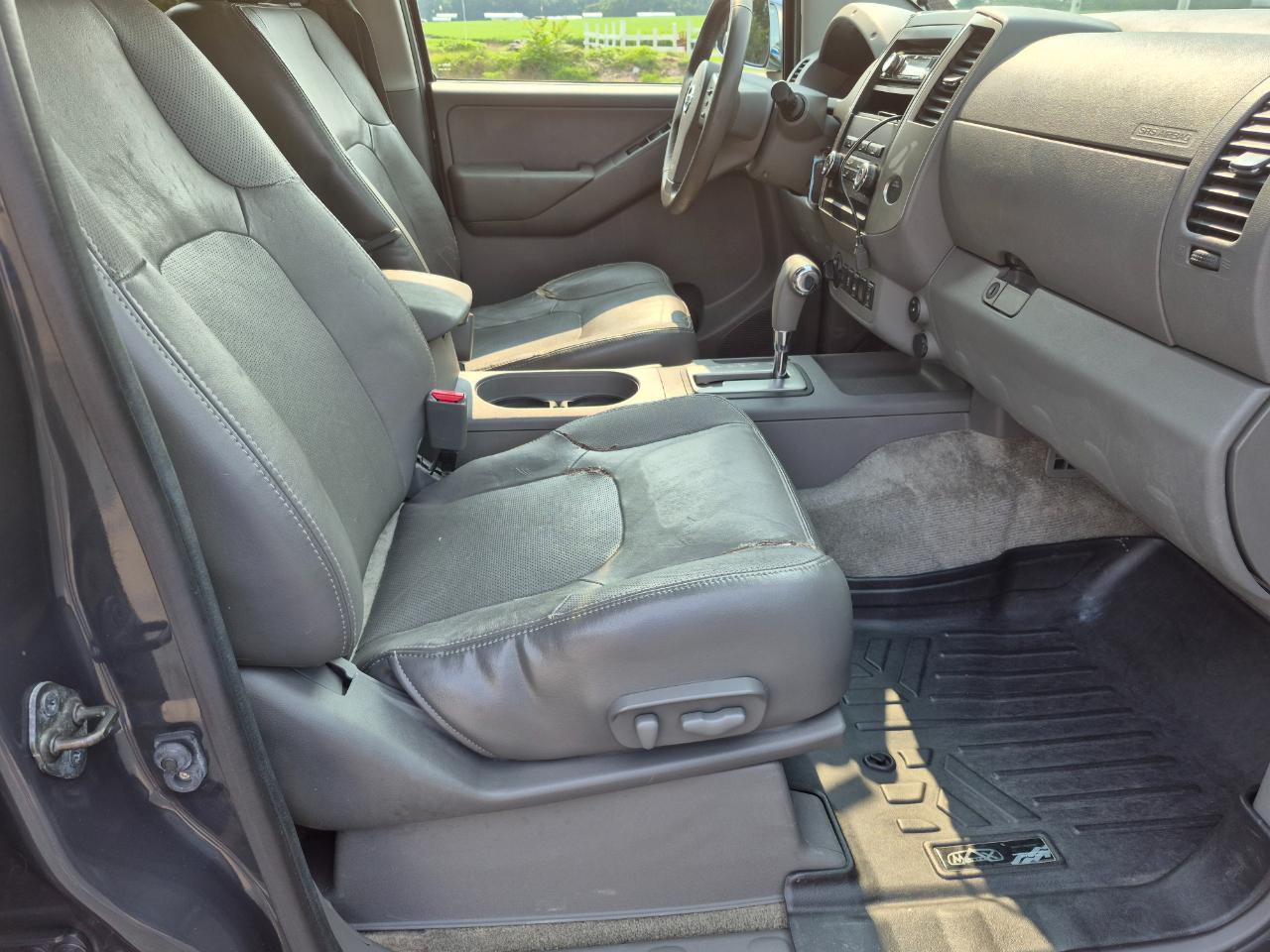 Nissan Frontier SL Crew Cab 4WD 2012