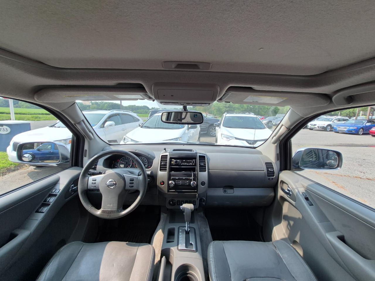 Nissan Frontier SL Crew Cab 4WD 2012
