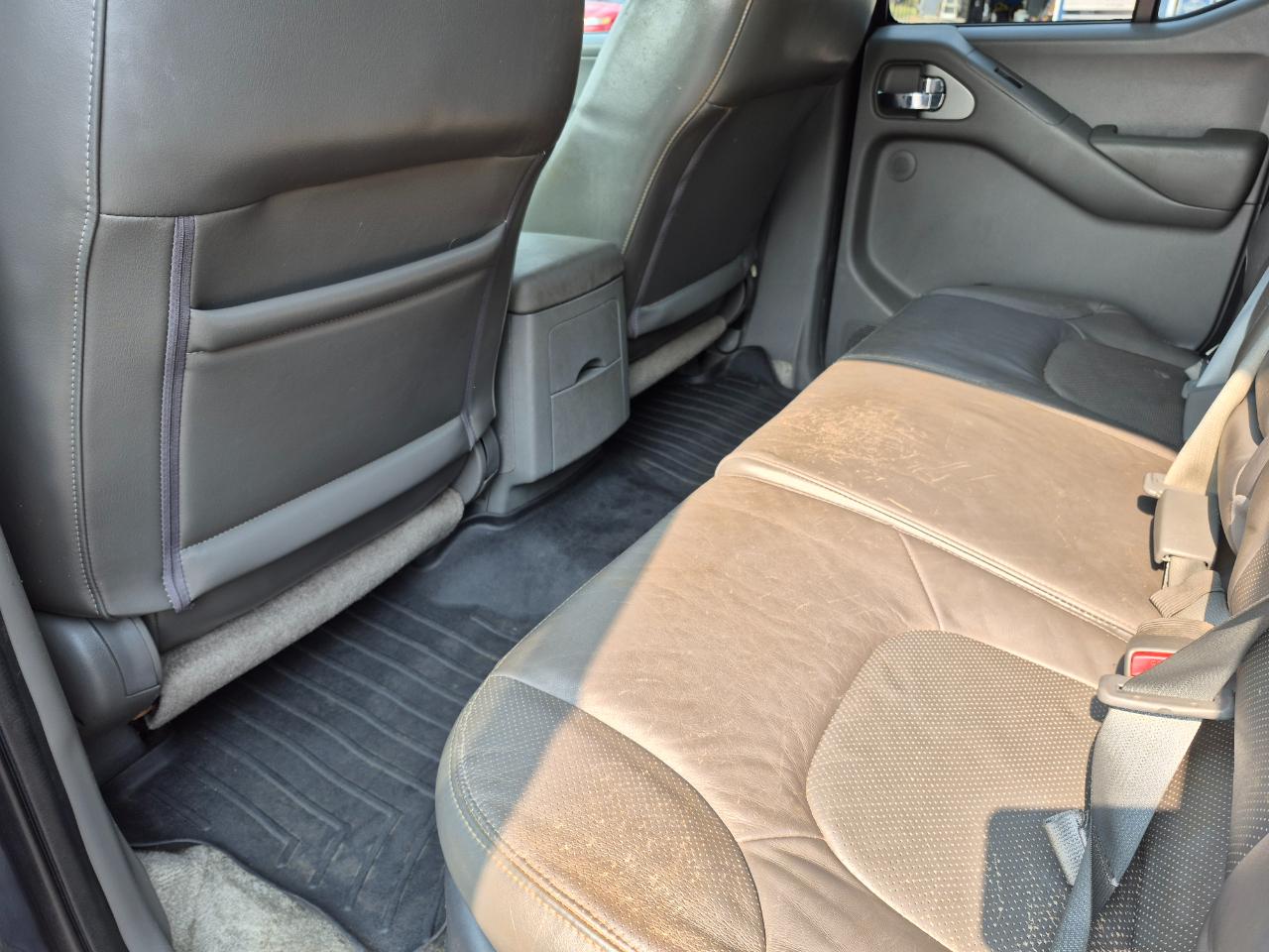 Nissan Frontier SL Crew Cab 4WD 2012