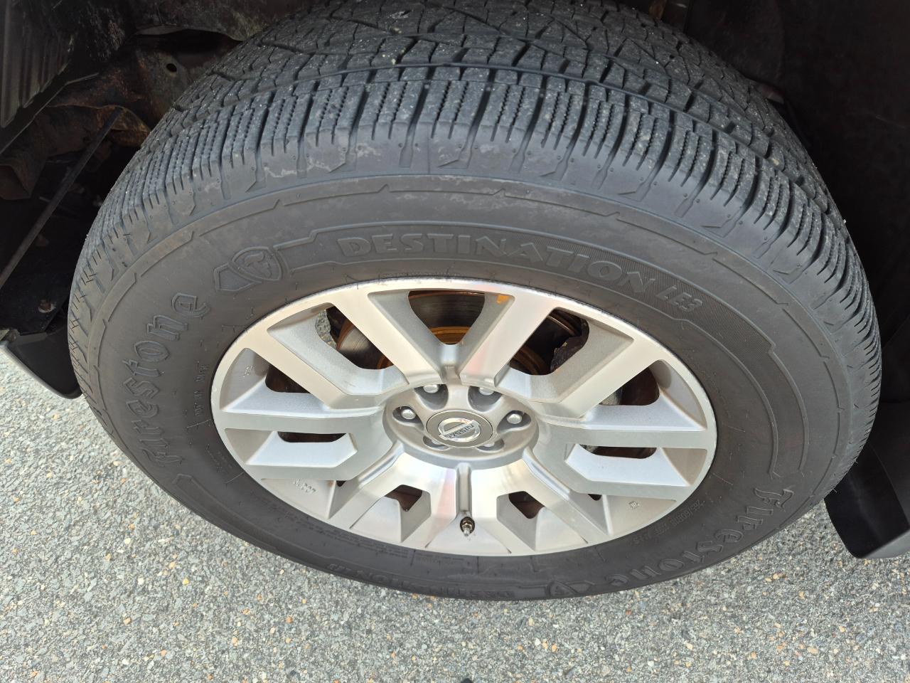 Nissan Frontier SL Crew Cab 4WD 2012