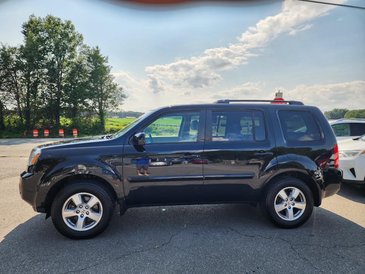 Honda Pilot EX-L 4WD 5-Spd AT with DVD 2011