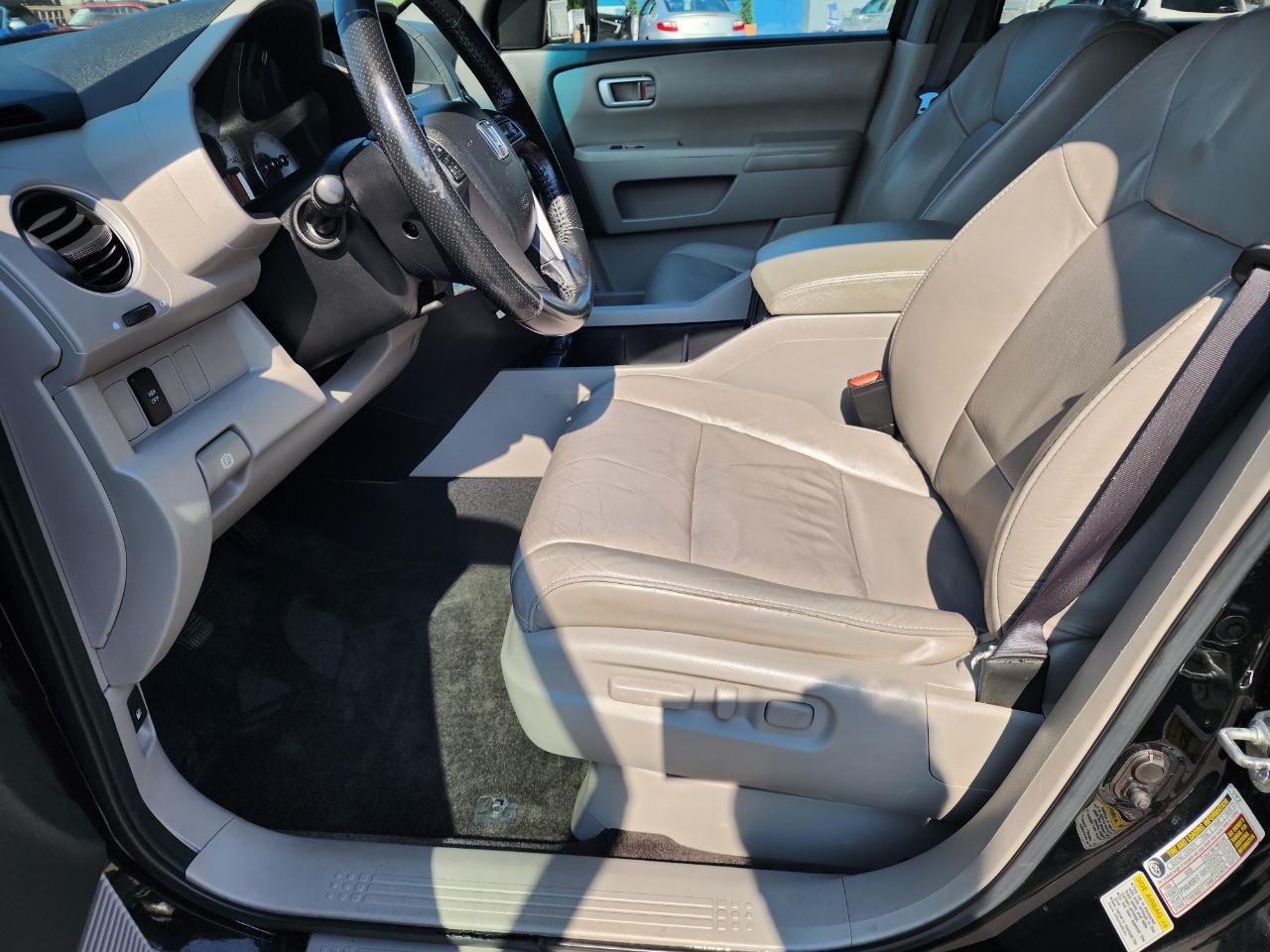 Honda Pilot EX-L 4WD 5-Spd AT with DVD 2011
