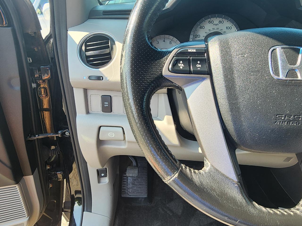 Honda Pilot EX-L 4WD 5-Spd AT with DVD 2011