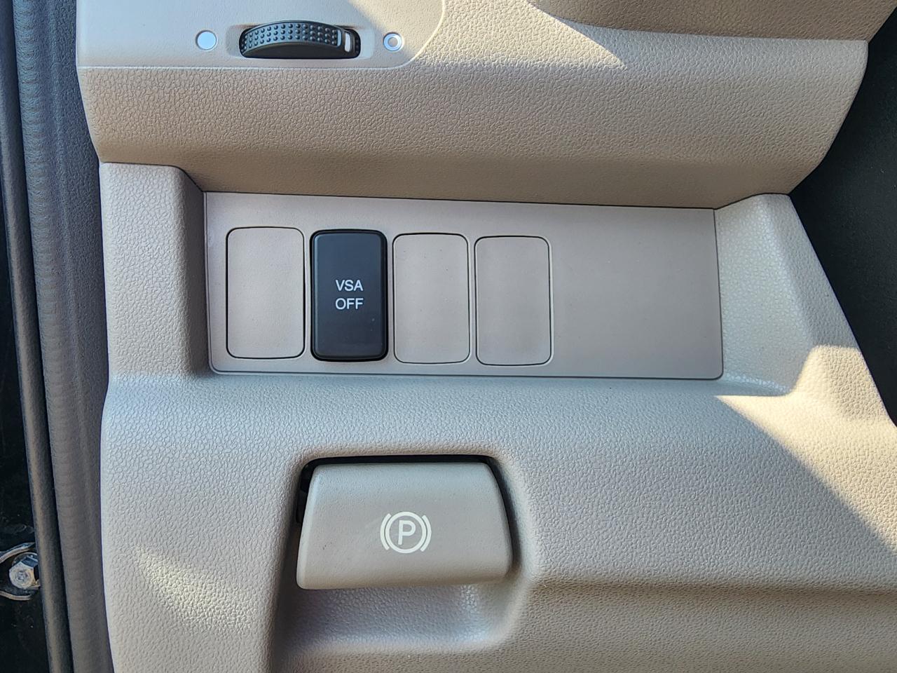 Honda Pilot EX-L 4WD 5-Spd AT with DVD 2011