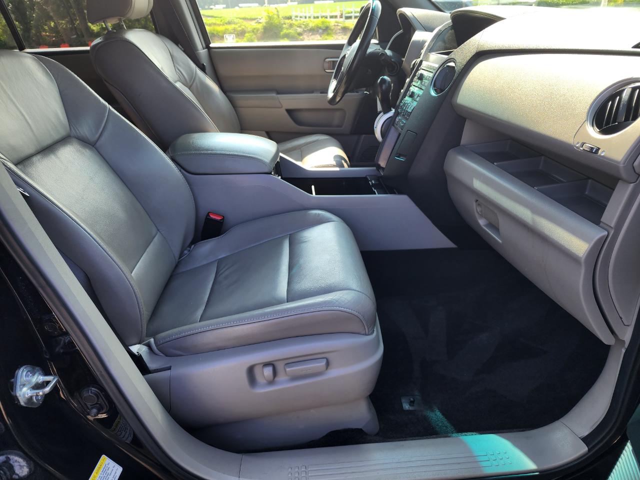 Honda Pilot EX-L 4WD 5-Spd AT with DVD 2011