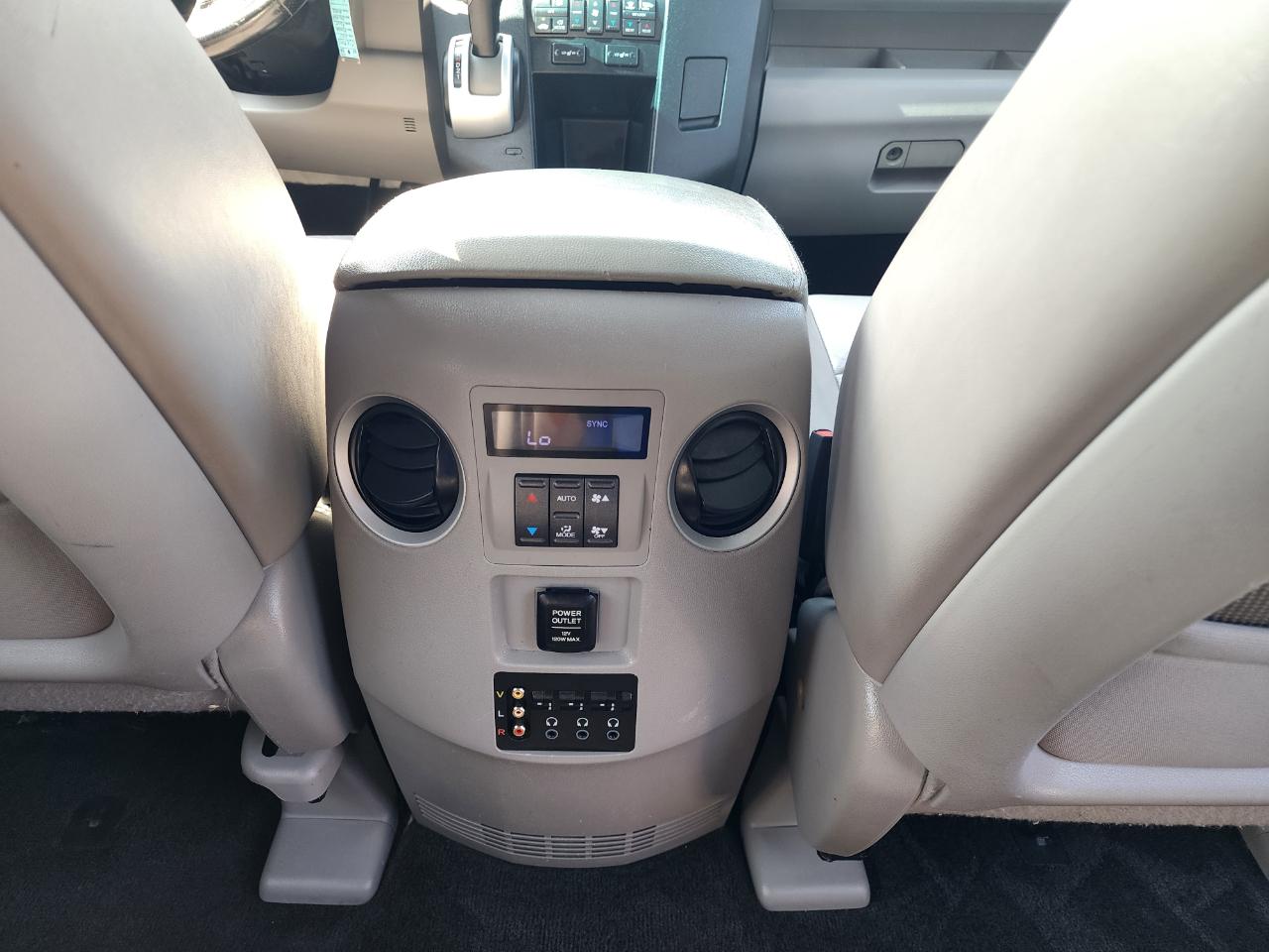 Honda Pilot EX-L 4WD 5-Spd AT with DVD 2011