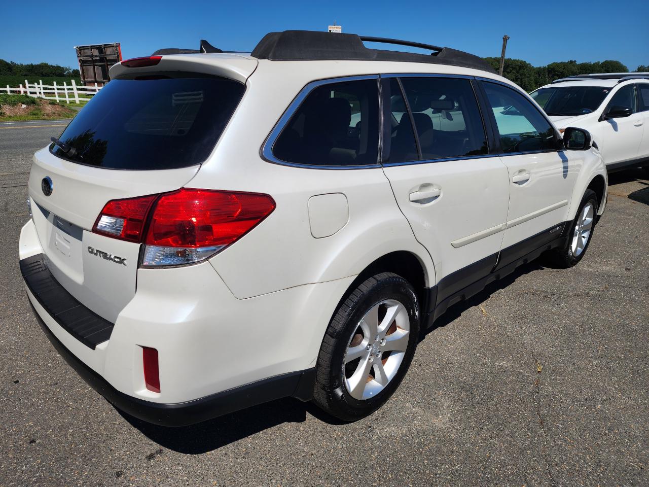 Subaru Outback 2.5i Limited 2014