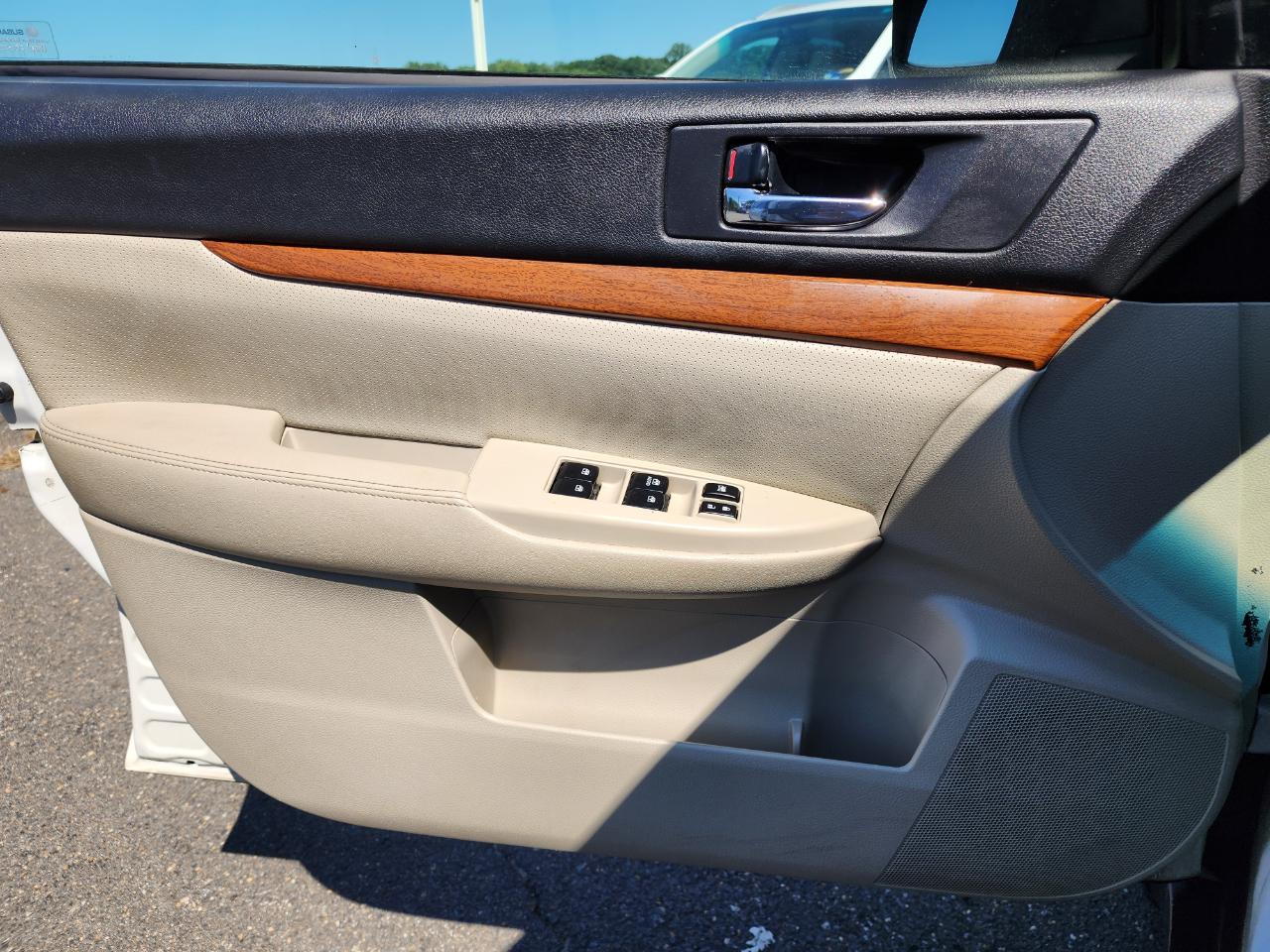 Subaru Outback 2.5i Limited 2014