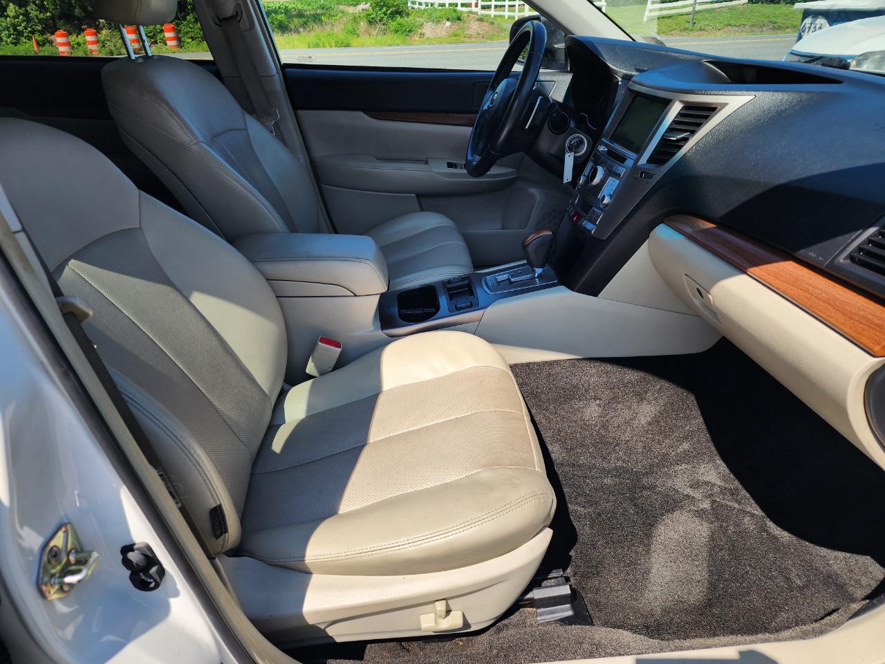 Subaru Outback 2.5i Limited 2014