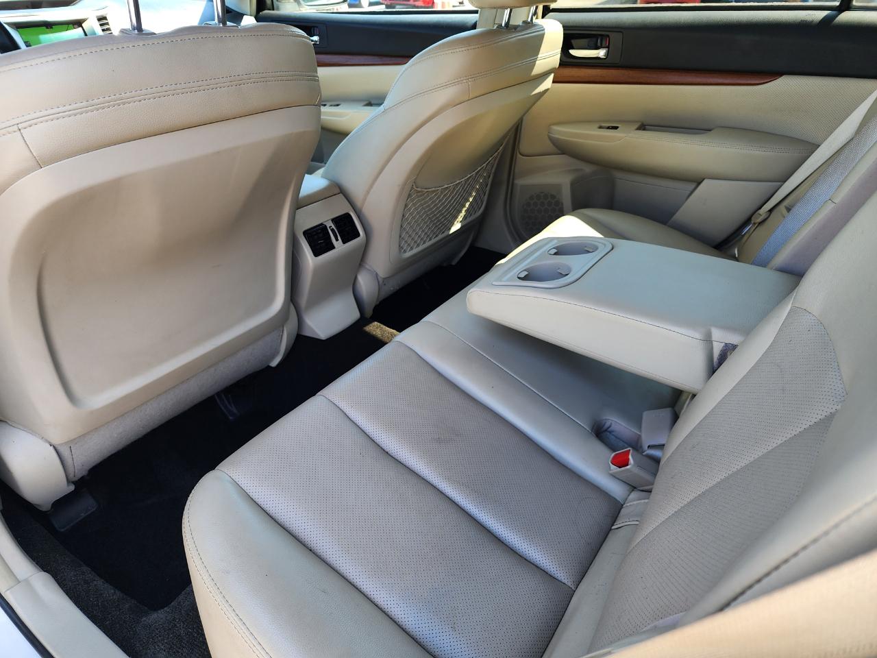 Subaru Outback 2.5i Limited 2014