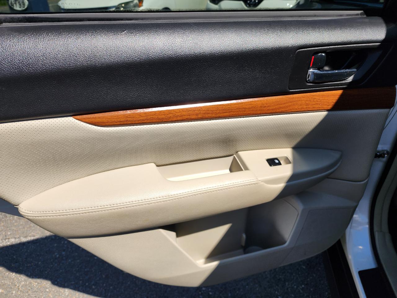 Subaru Outback 2.5i Limited 2014