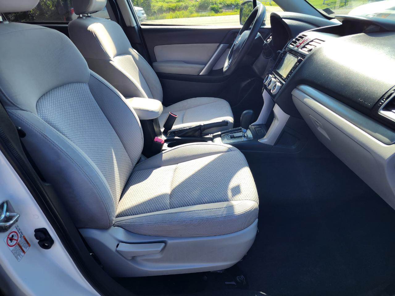 Subaru Forester 2.5i Premium PZEV CVT 2016