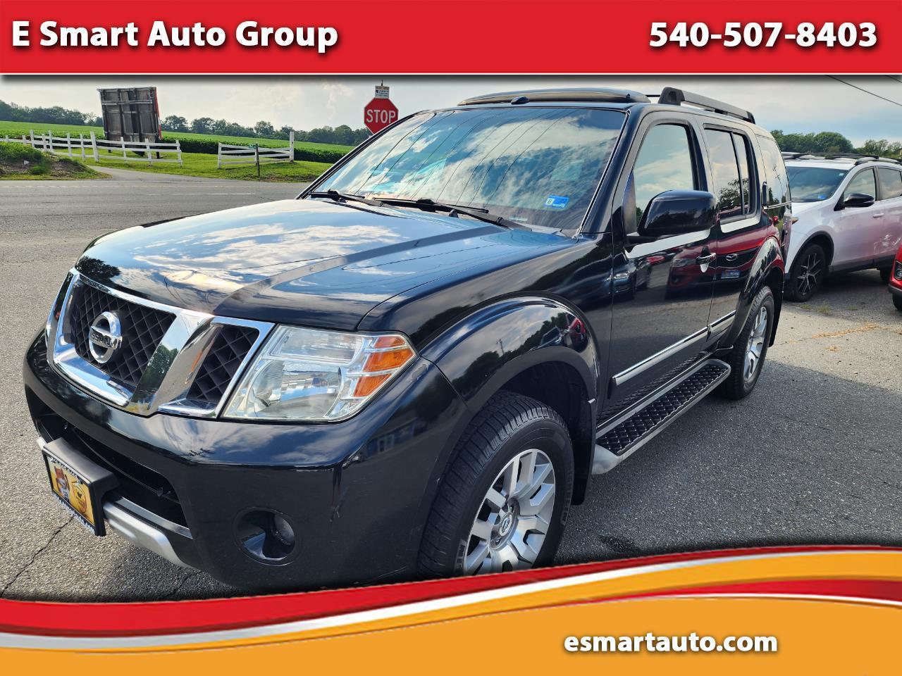 Nissan Pathfinder LE 4WD 2011