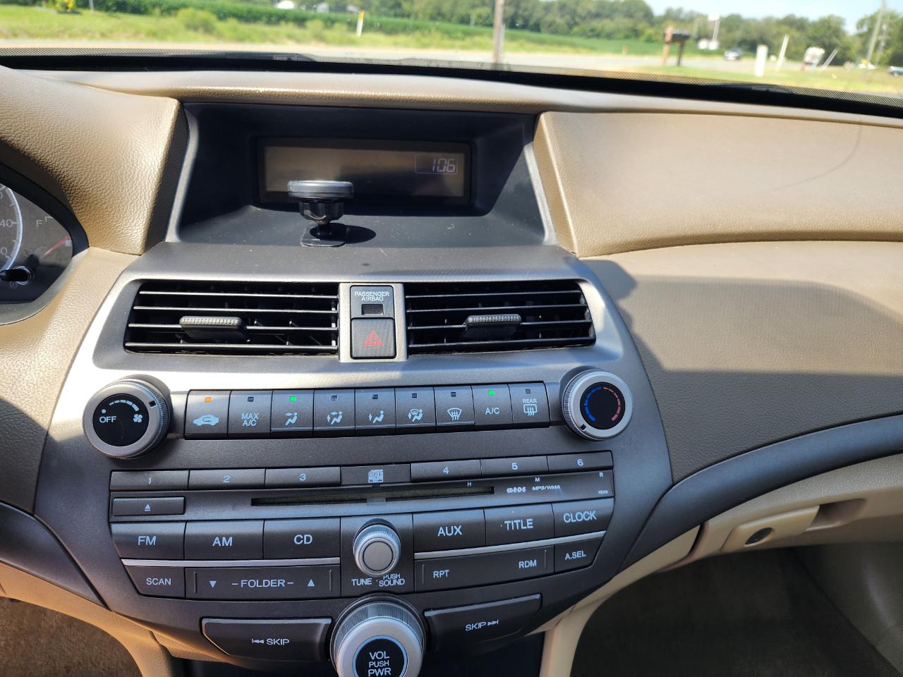 Honda Accord LX sedan AT 2009