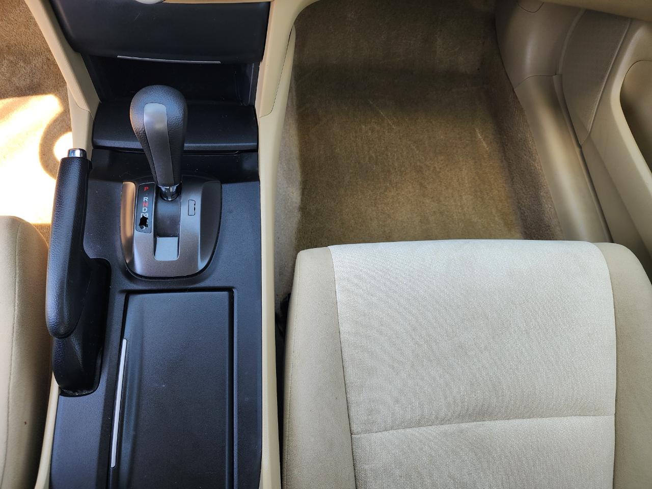 Honda Accord LX sedan AT 2009